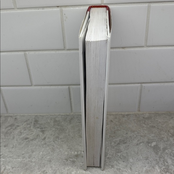 Hardcover Book: The Micronutrient Miracle 28 Day plan - Picture 4 of 7